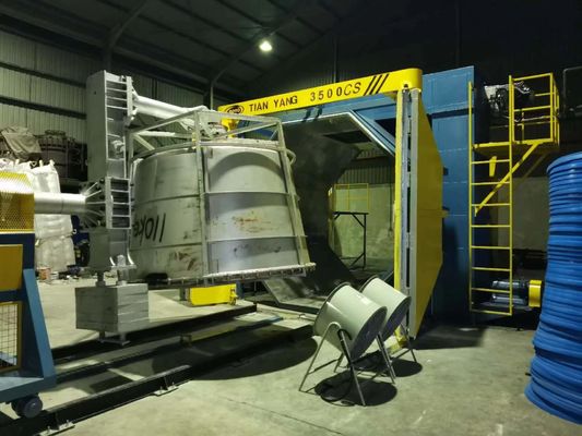 Machine de fabrication de produits en plastique machine de rotomoulding de navette en Chine 3500 machine automatique de moulage en plastique