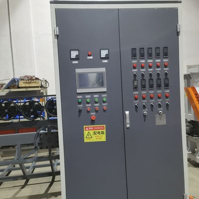 Machine de moulage de plastique rotatif à chauffage électrique contrôlée par PLC