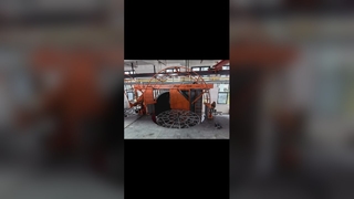 Machine de moulage par injection mobile à four à trois bras